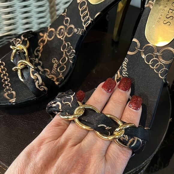 Guess sandals / Size 8 - Picture 11 of 15